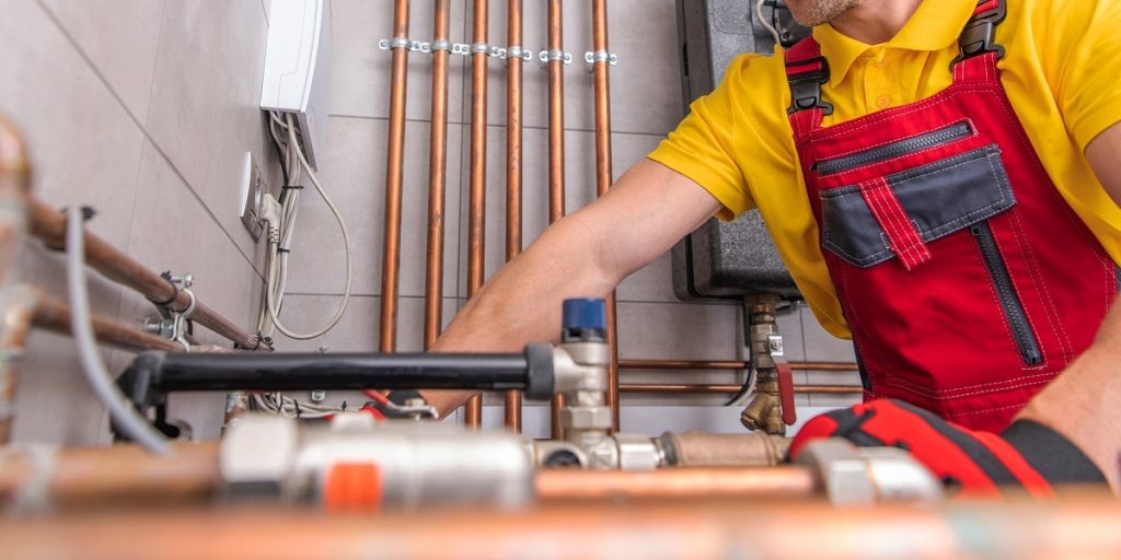 why do pipe burst during winter