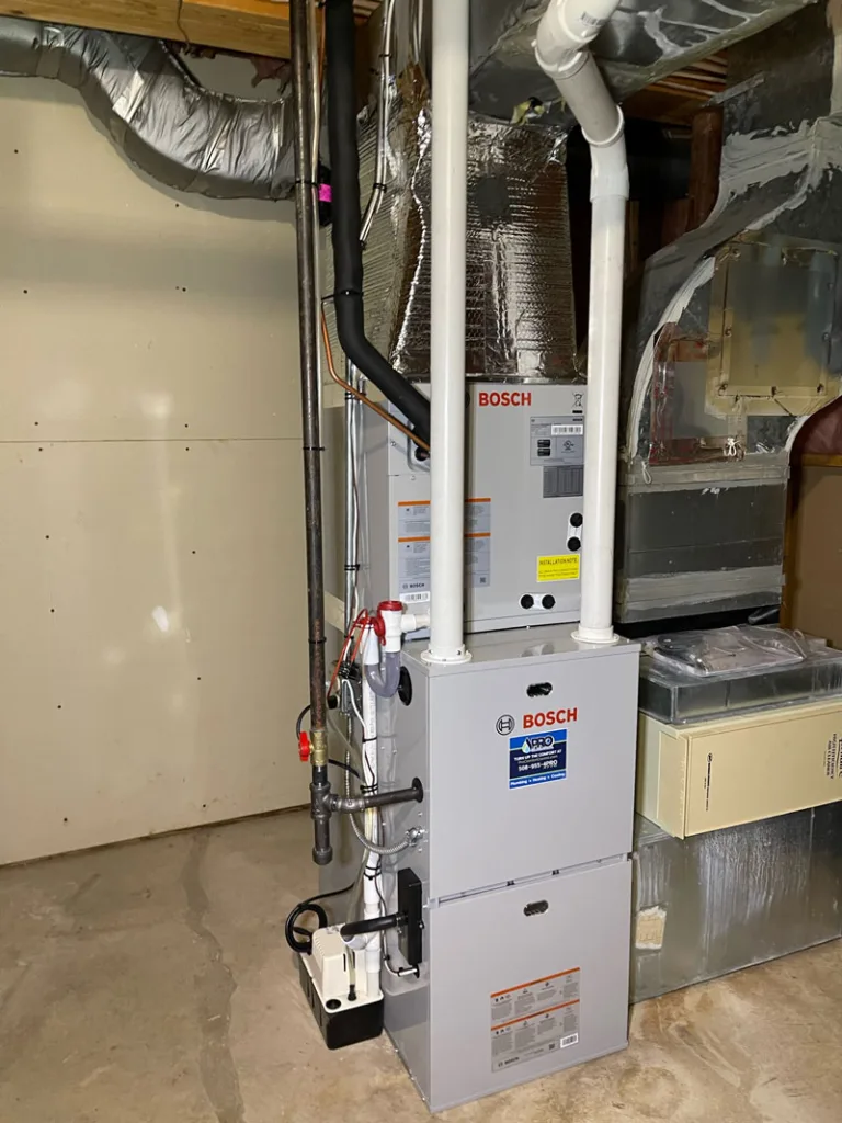Furnace and HVAC system